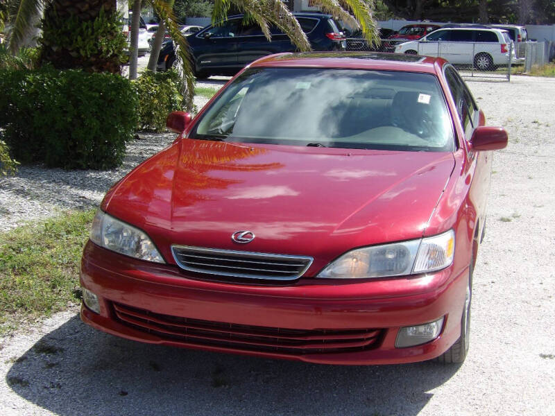 Used 2000 Lexus ES 300 with VIN JT8BF28G2Y0286142 for sale in Fort Myers, FL