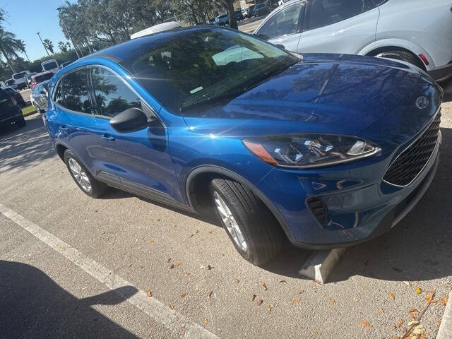2022 Ford Escape Hybrid SE