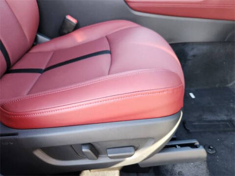 2025 Mazda CX-70 Plug-in Hybrid Premium Plus