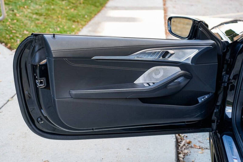 2025 BMW 8 Series M850i xDrive