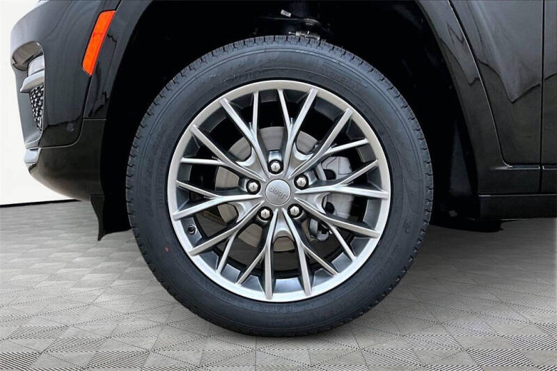 2025 Jeep Grand Cherokee Summit