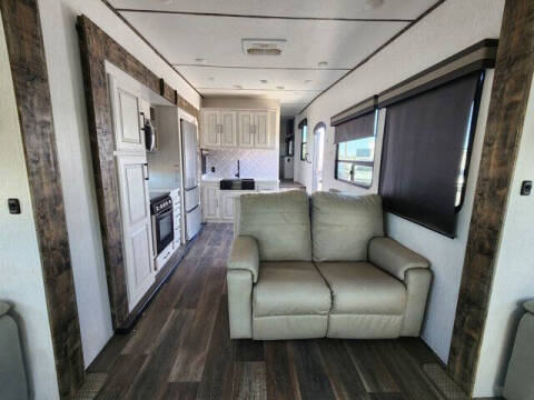 2022 Heartland BIG HORN M37RD