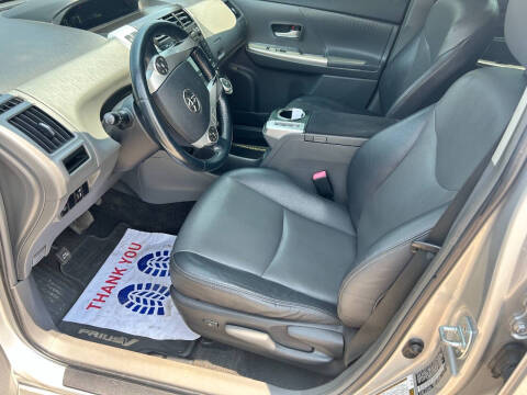 2013 Toyota Prius v Five