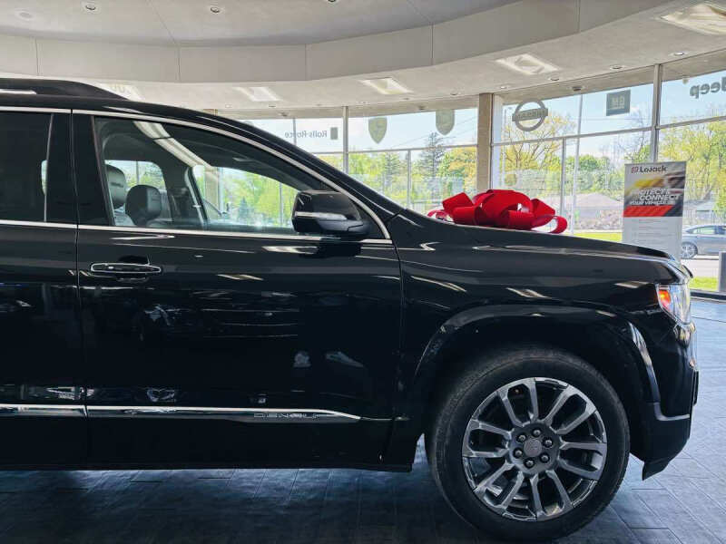 2022 GMC Acadia Denali
