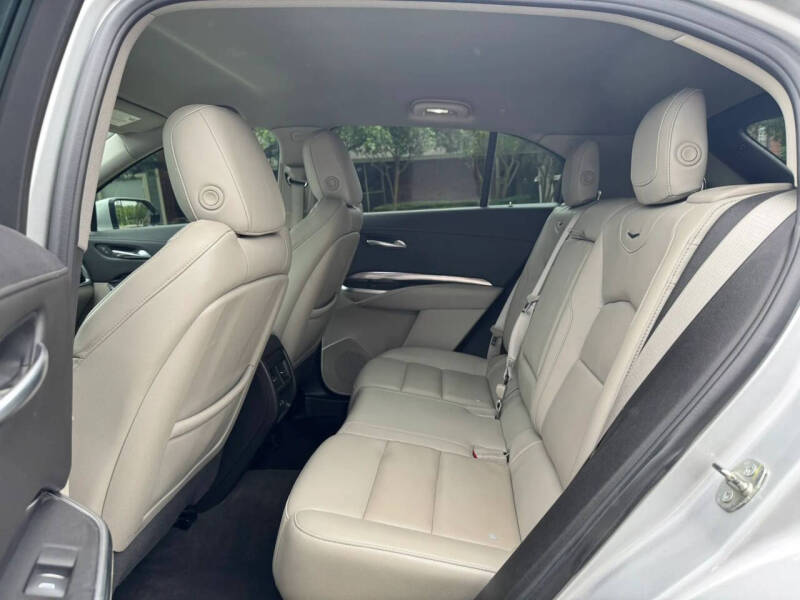 2022 Cadillac XT4 Luxury