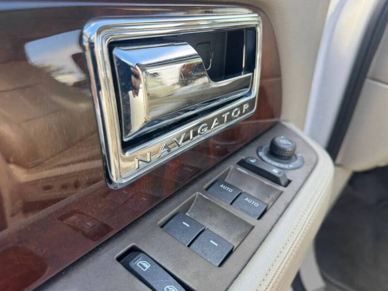 2011 Lincoln Navigator