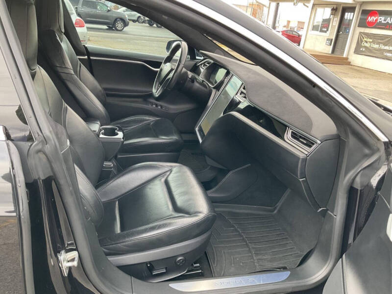 2016 Tesla Model S 70D