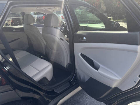 2017 Hyundai Tucson SE Plus