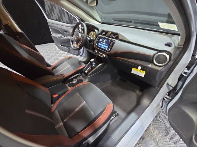 2025 Nissan Versa SR