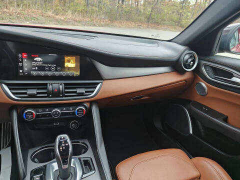 2021 Alfa Romeo Giulia Ti Sport