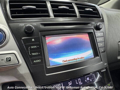 2014 Toyota Prius v Two