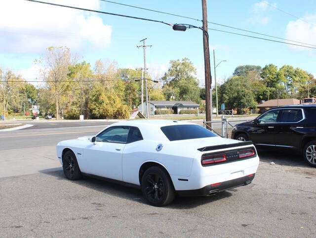 2016 Dodge Challenger SXT