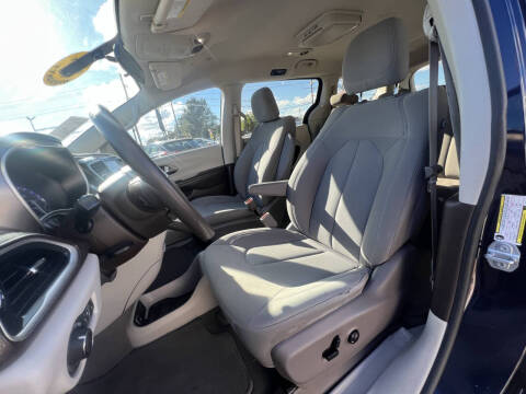 2019 Chrysler Pacifica LX