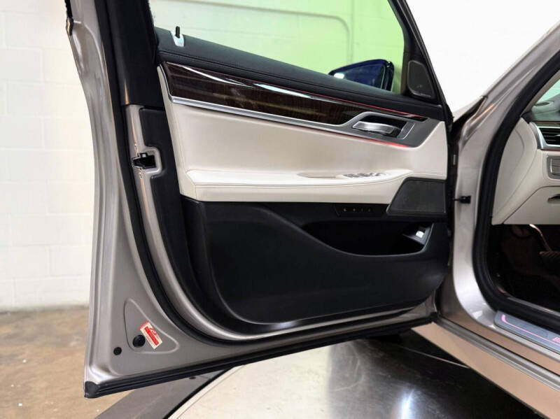 2021 BMW 7 Series 750i xDrive