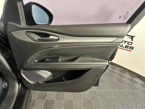 2018 Alfa Romeo Stelvio Sport