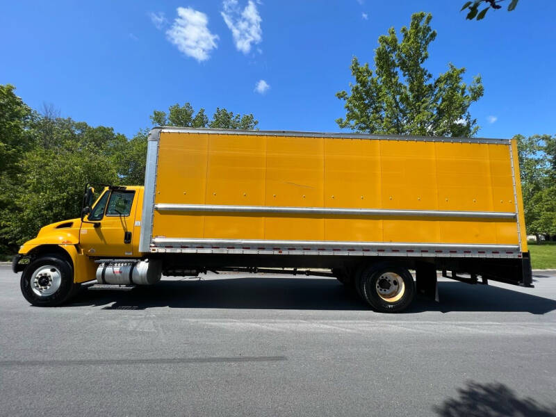2018 International DuraStar 4300
