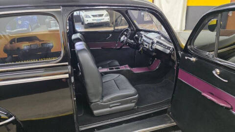 1942 Ford Super Deluxe