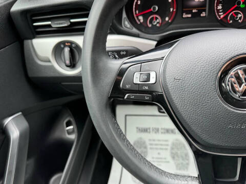 2022 Volkswagen Passat SE