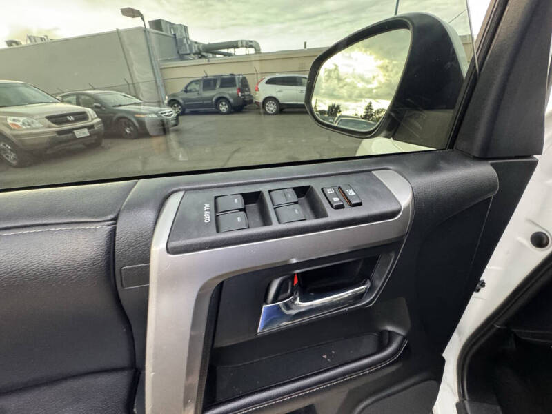 2017 Toyota 4Runner SR5