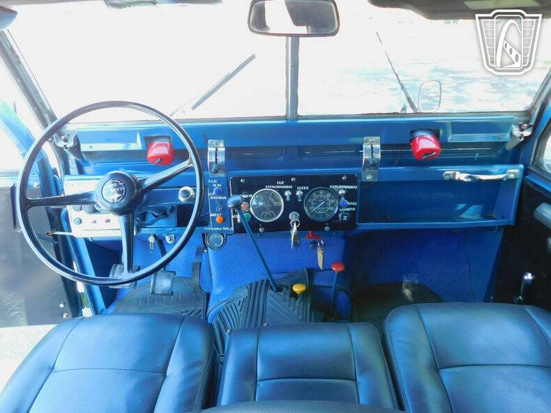 1972 Land Rover Santana