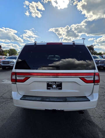 2016 Lincoln Navigator Select