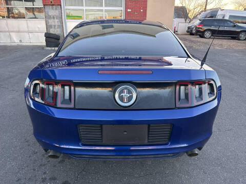 2014 Ford Mustang V6