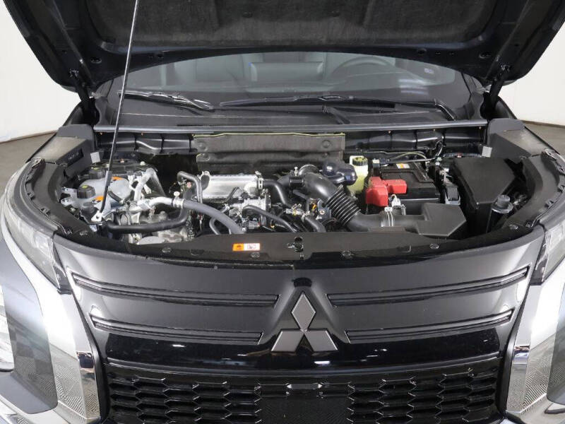2026 Mitsubishi Outlander LE