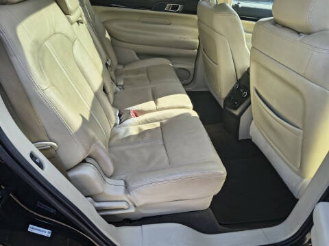 2019 Lincoln MKT Reserve