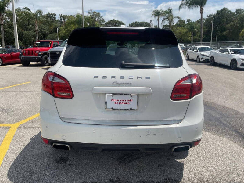 2014 Porsche Cayenne Platinum