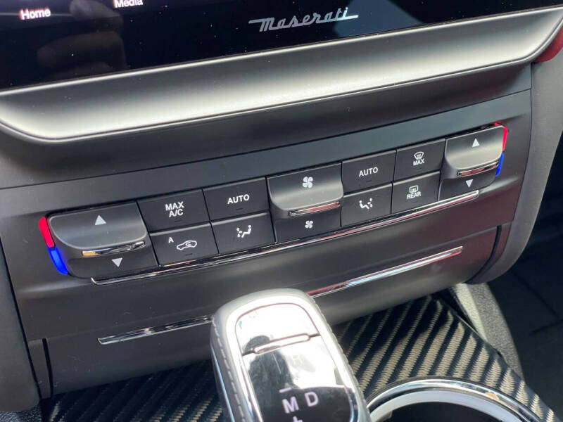 2023 Maserati Ghibli Trofeo