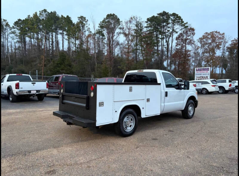 2011 Ford F-350 Super Duty XL