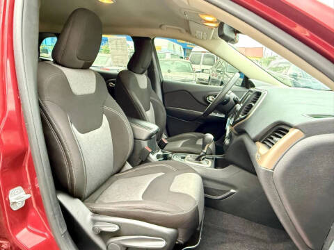 2014 Jeep Cherokee Sport