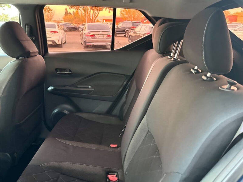 2019 Nissan Kicks SV