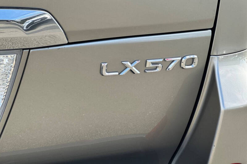 2017 Lexus LX 570