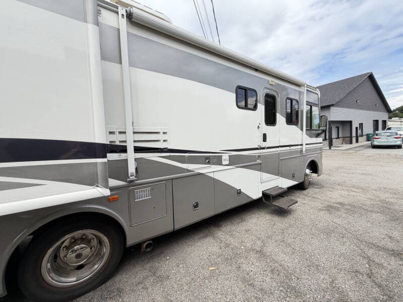 2002 Workhorse W22