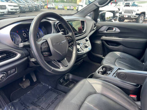 2021 Chrysler Pacifica Touring L