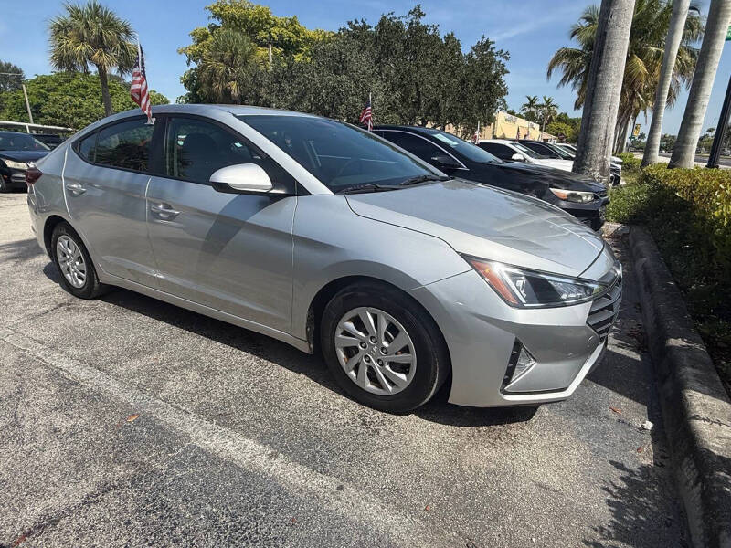 2019 Hyundai Elantra SE