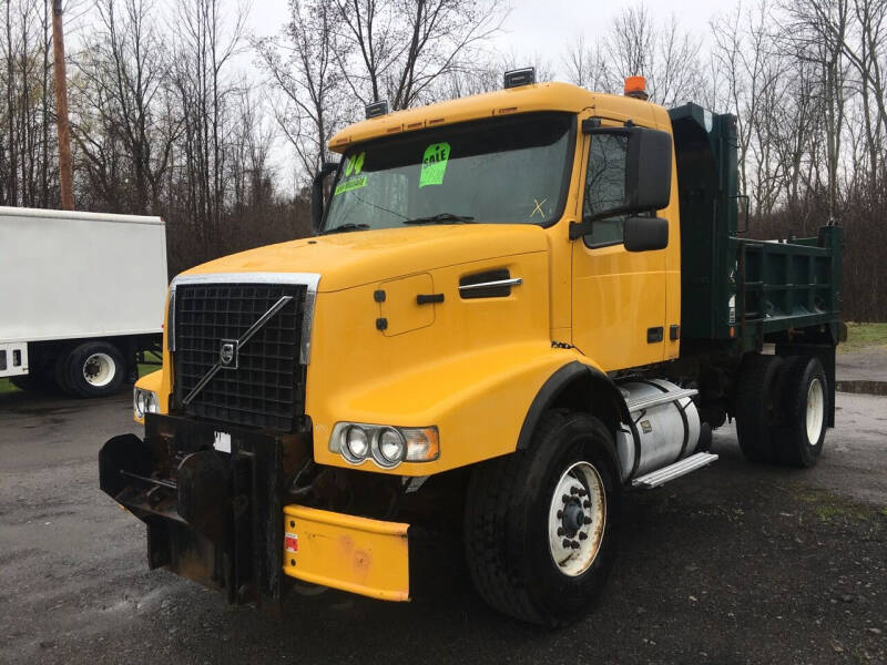 2004 Volvo VHD