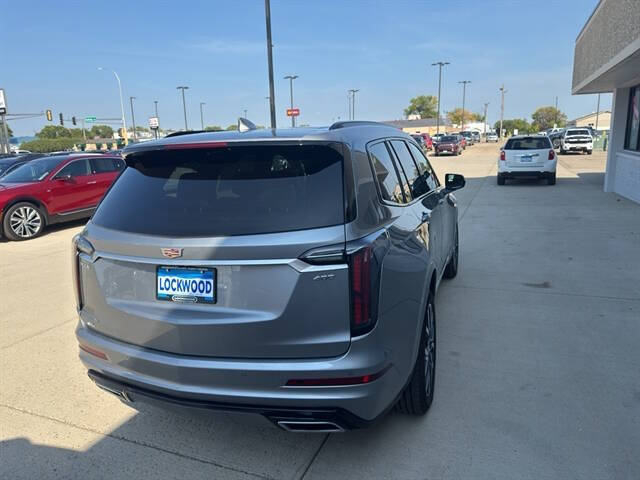 2024 Cadillac XT6 Sport