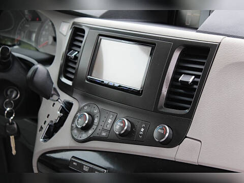 2011 Toyota Sienna