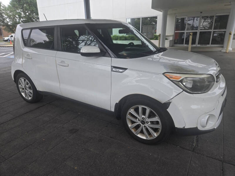 2017 Kia Soul +