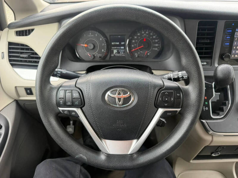 2017 Toyota Sienna