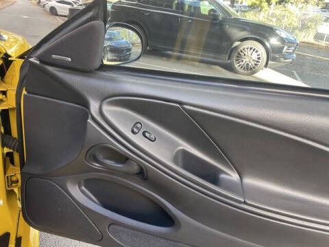 2004 Ford Mustang Mach 1 Premium