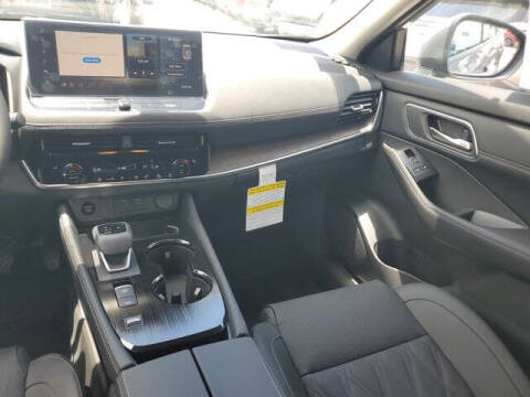 2025 Nissan Rogue Platinum