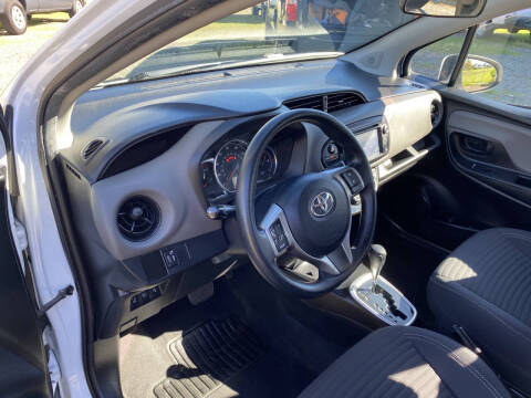 2018 Toyota Yaris 5-Door LE