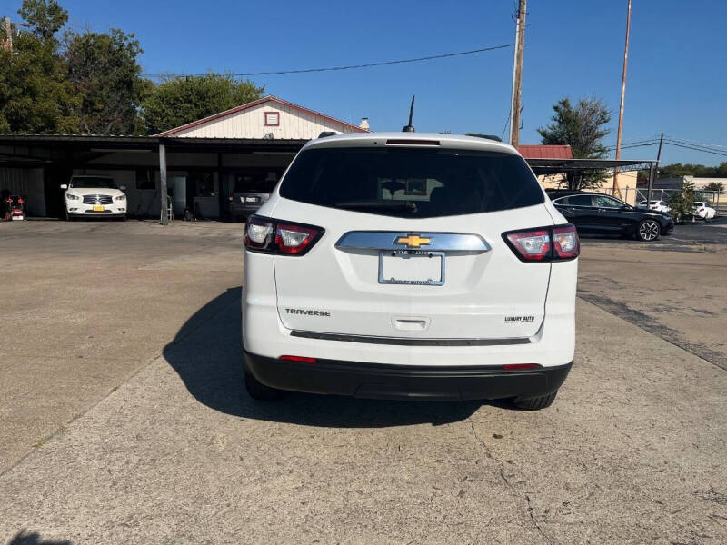 2017 Chevrolet Traverse LS