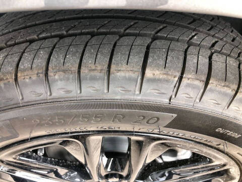 2025 Cadillac XT6 Luxury