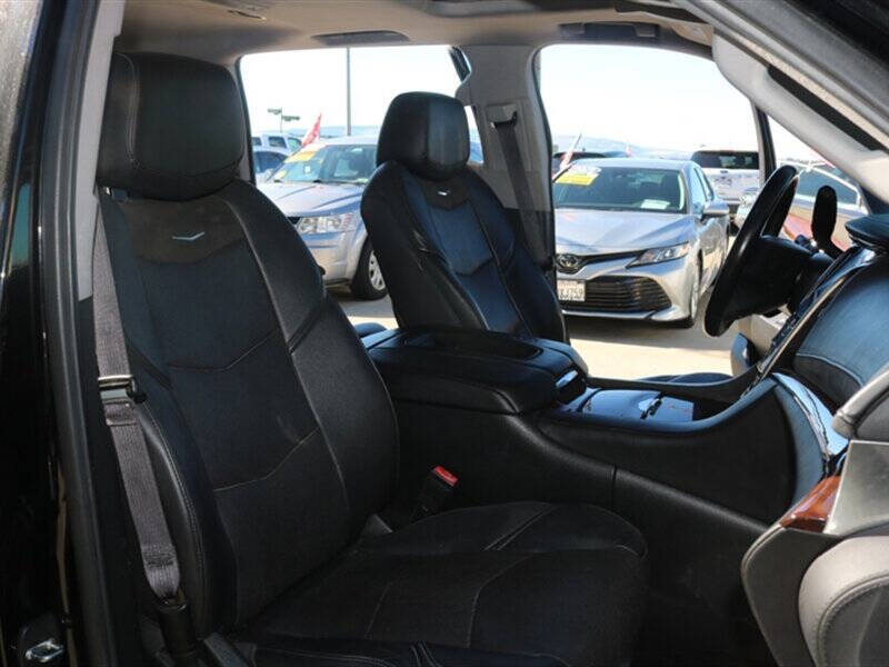 2016 Cadillac Escalade ESV Luxury Collection