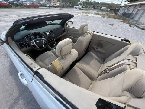2014 Chrysler 200 Touring
