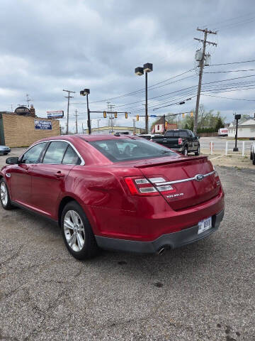 2013 Ford Taurus SEL